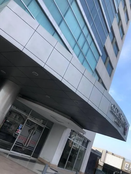 Gold Suite Con Vista A Ciudad/Piscina/Gym/ Parqueo Guayaquil